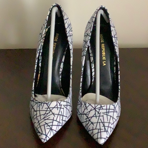 Shoes - Picture 6 of 8